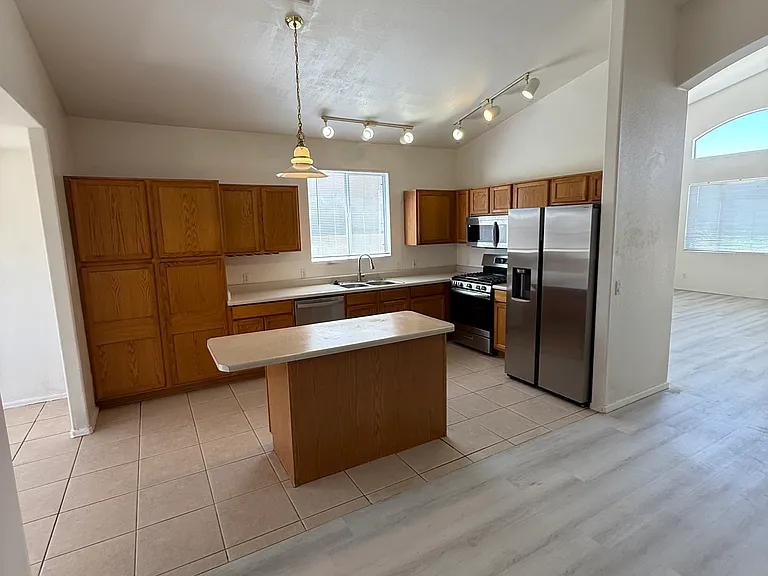 16080 W Maricopa St — Photo 2