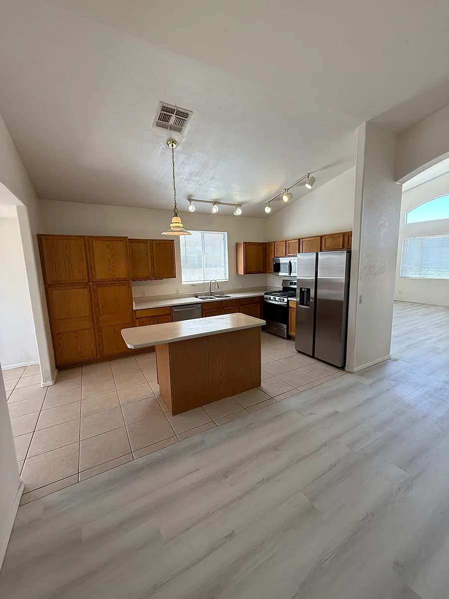 Building Photo - 16080 W Maricopa St
