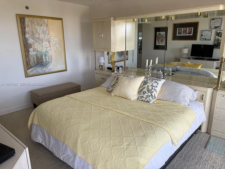 3600 Yacht Club Dr — Photo 9
