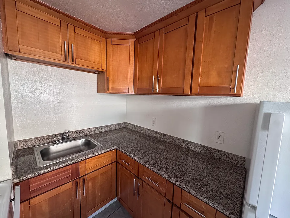 7975 Macarthur Blvd #2