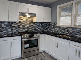 34 Hall Pl, Stamford, CT 06902