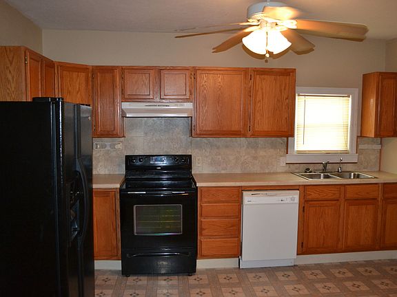 2nd image of 813 Lincoln Ave