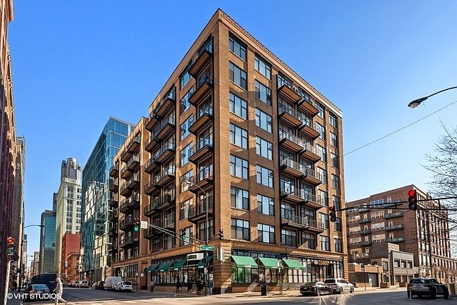 1st image of 625 W Jackson Blvd APT 302