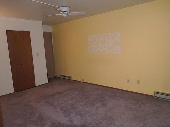4th image of 7003 N Green Bay Ave APT B