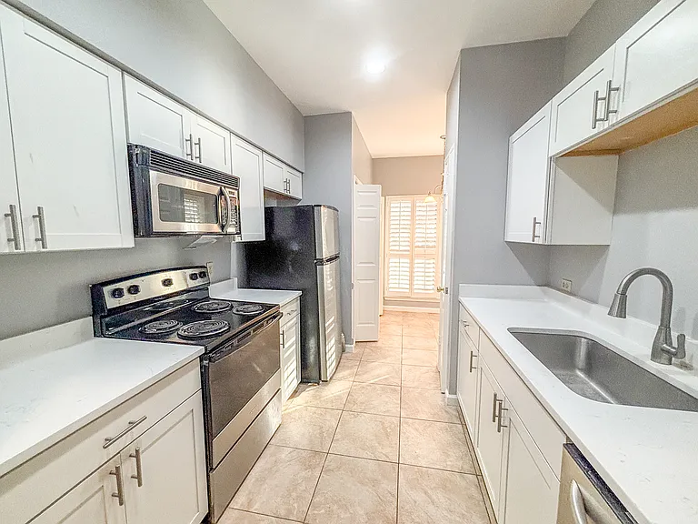 7 Chapel Hill Cir #7 — Photo 10