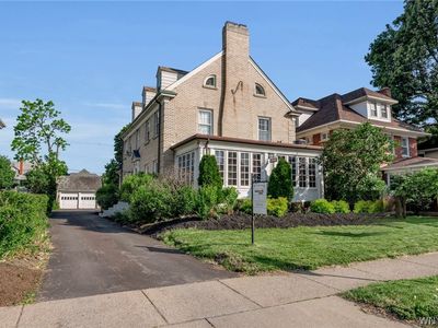 2740 Main St, Buffalo, NY, 14214