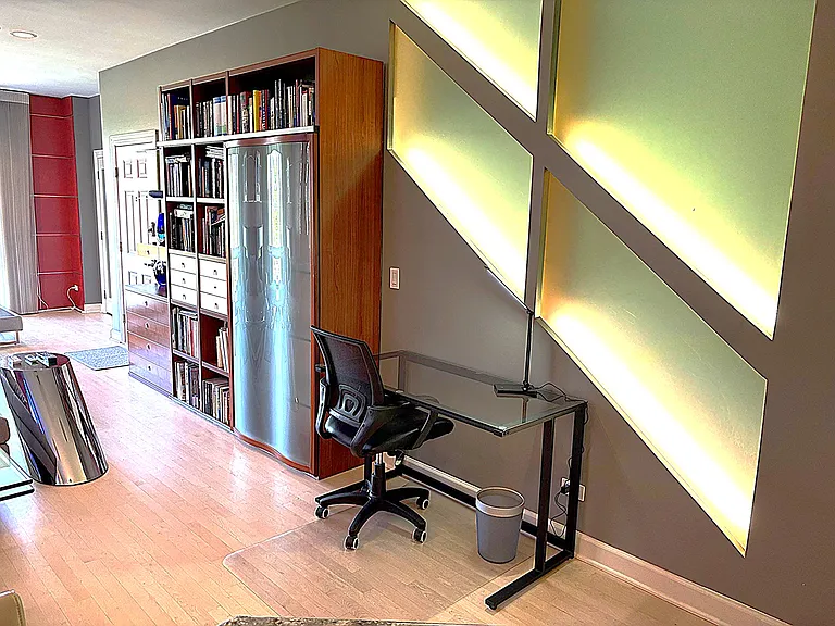 622 N May St #C — Photo 5