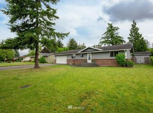 906 W 1st St, Nooksack, WA 98276