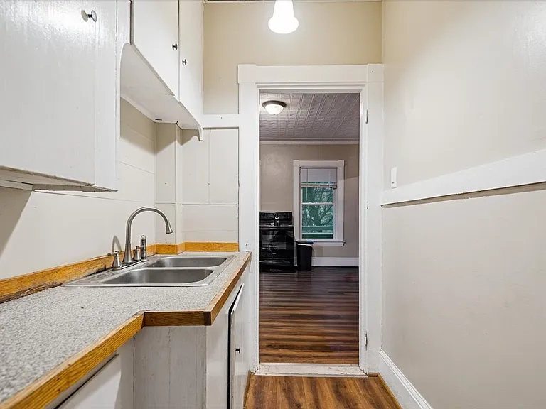 41 Gamage Ave #2 — Photo 8