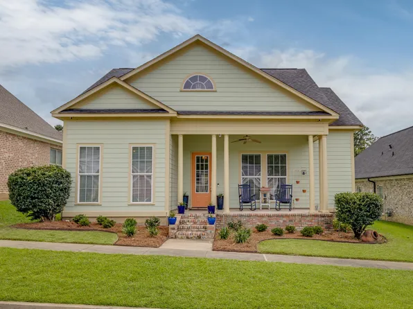 202 Augusta Dr, Calhoun, LA 71225