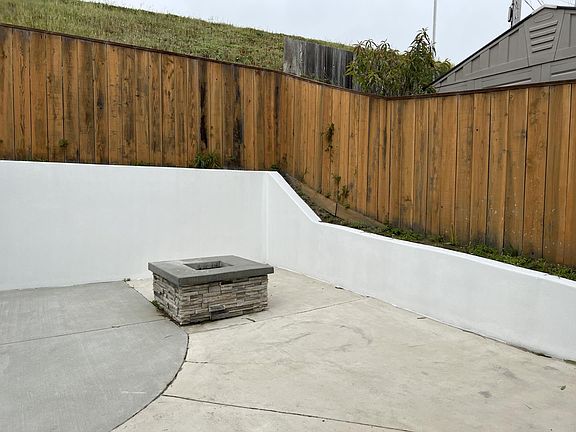 3rd image of 1262 Skyline Dr