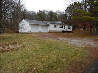 910 Lang Farm Rd, Marietta, OH 45750