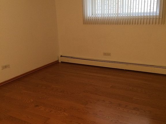 4th image of 403 N Marion St #B-1