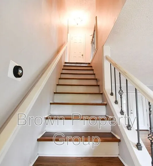 5804 Norman Pl — Photo 13