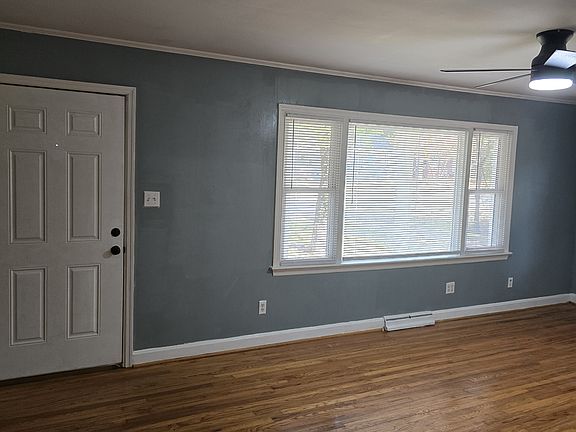 5th image of 207 Pierce Rd