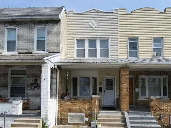 252 E South St, Allentown, PA 18109