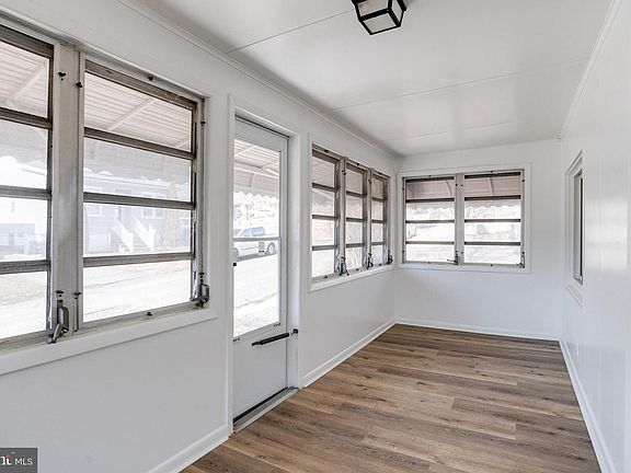 2nd image of 7503 Riddle Ave