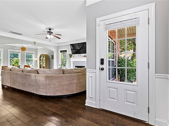4th image of 4103 Chesham Dr