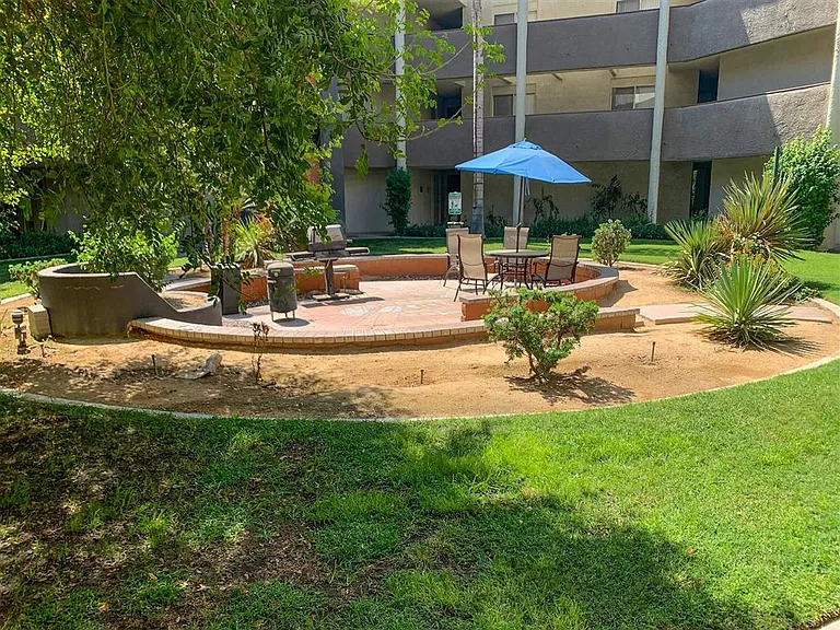Mojave Blue Apartments — Photo 45
