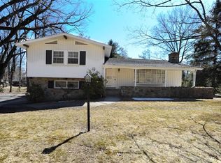 3638 Laurel Ln, Center Valley, PA 18034