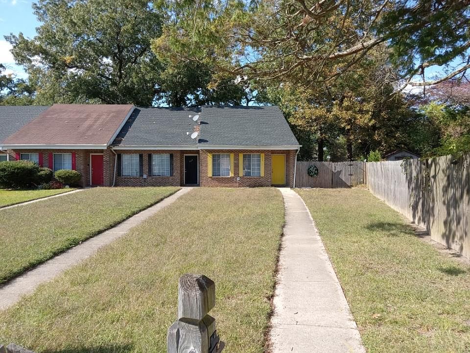1st image of 532 Lanier Cres