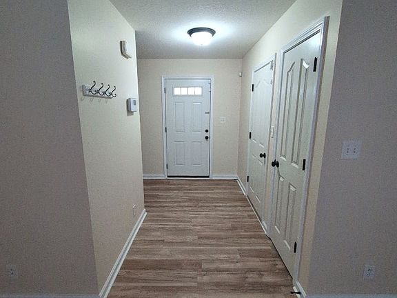 4th image of 536 Fox Trot Dr