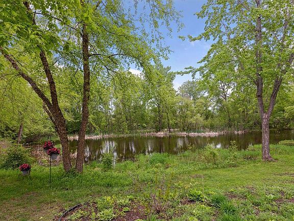 2nd image of 10829 Lexington Dr