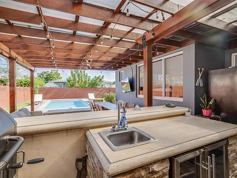 7549 Buccaneer Ave — Photo 25