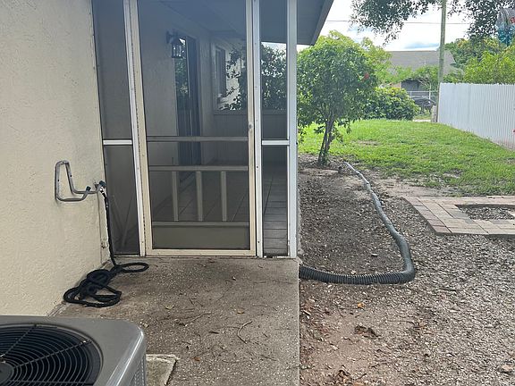 4th image of 2454 Santa Barbara Blvd #D