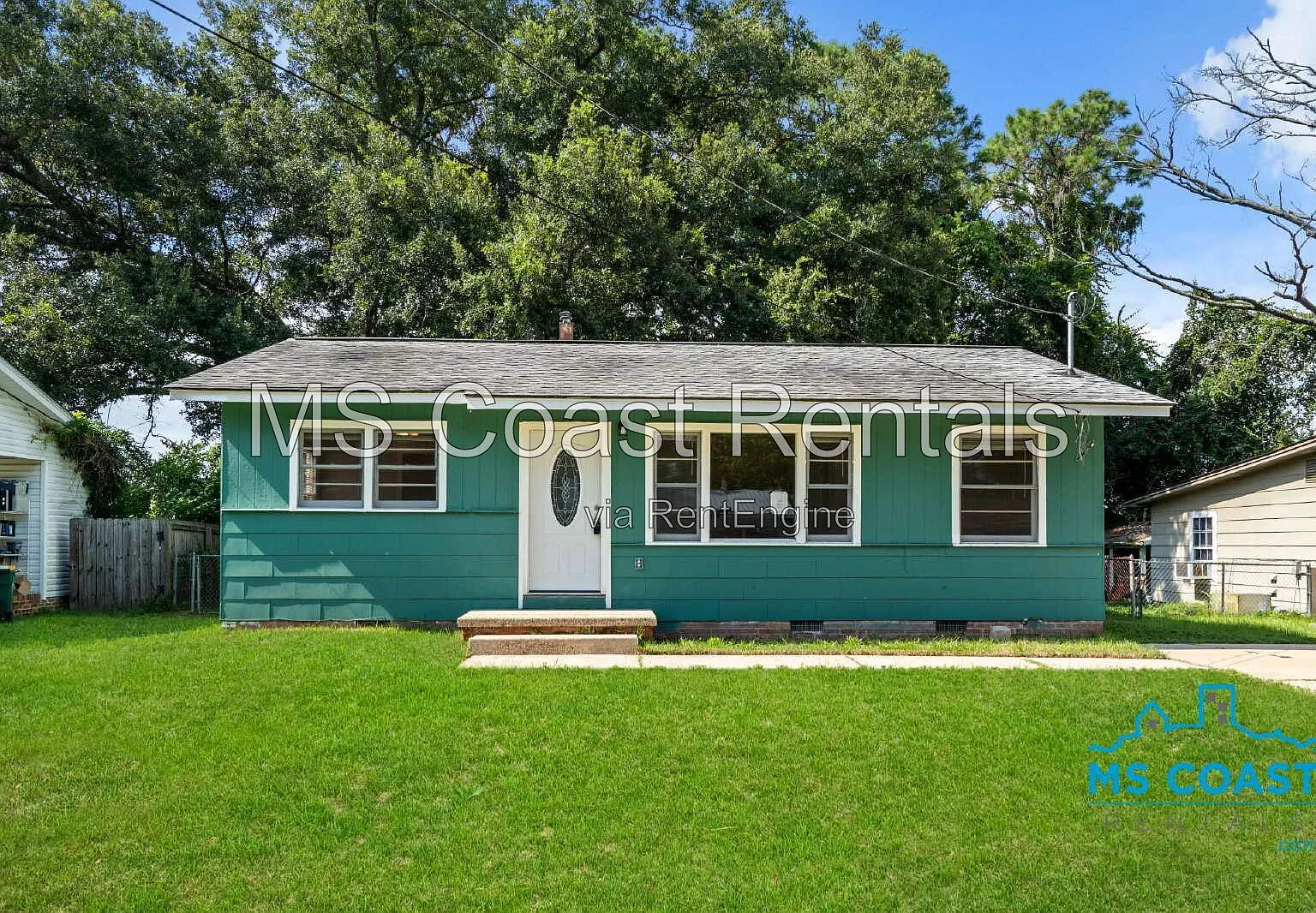 3 bed, 1.0 bath, 1034 sqft, $1,349 — Photo 1