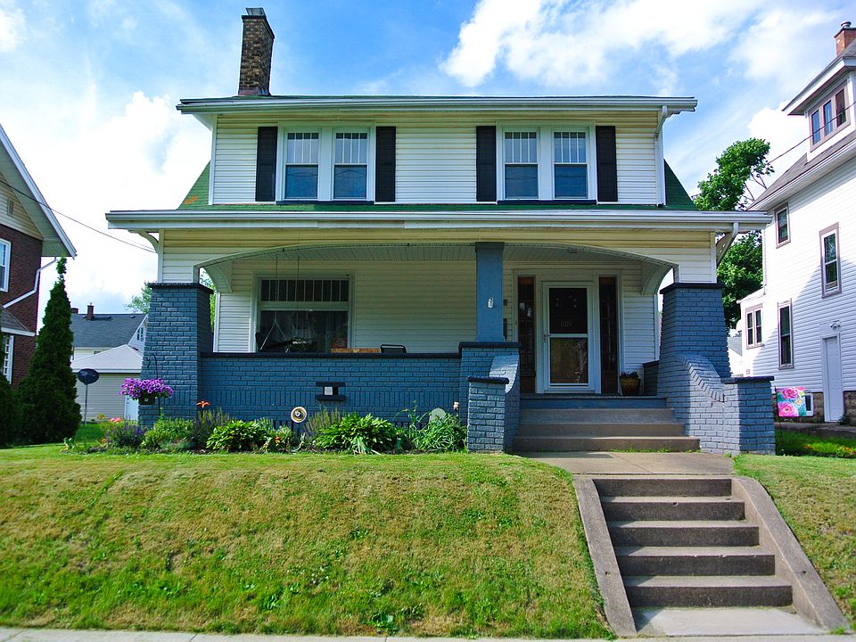 1st image of 1109 18th St NW