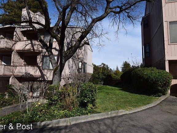 3rd image of 152 Pacific Ave #152