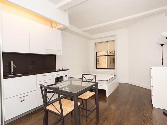3rd image of 212 W 91st St APT 239