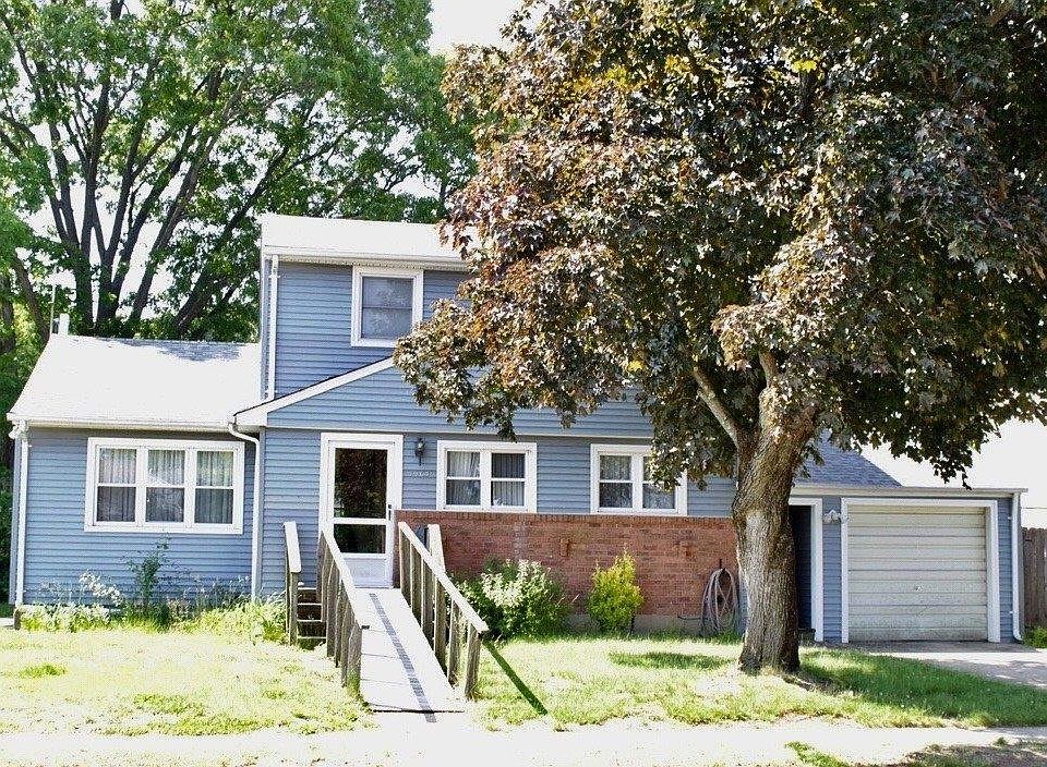 1st image of 3964 Marilyn Drive