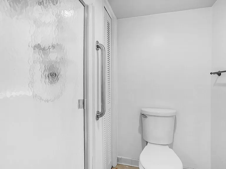 925 Cleveland St #19 — Photo 14