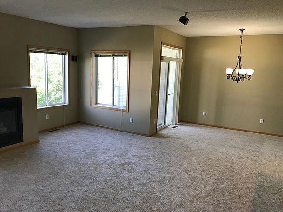 3rd image of 3606 Abercrombie Ln