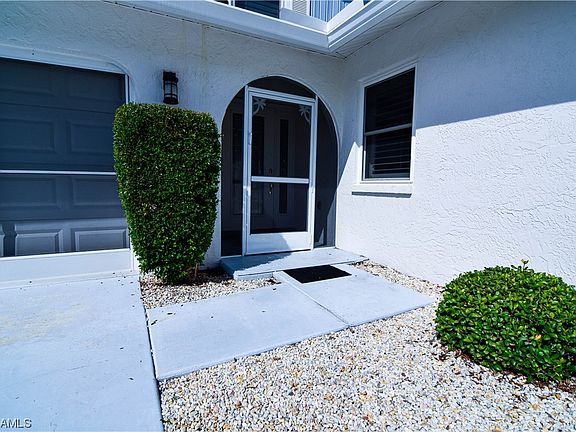 4th image of 2125 Lochmoor Cir
