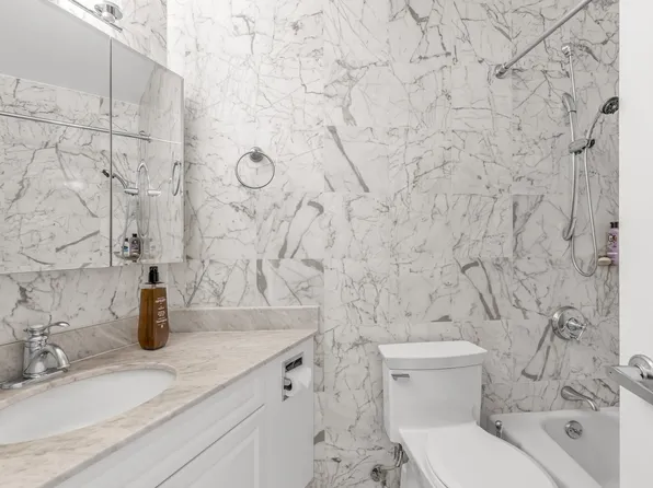 30 West 63rd Street image 7 of 7