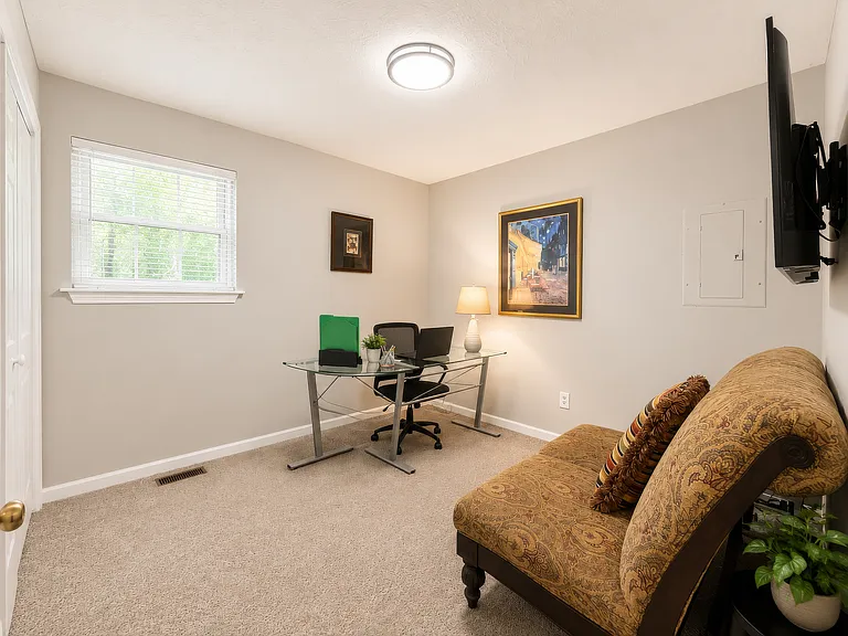 Office/3rd Bedroom