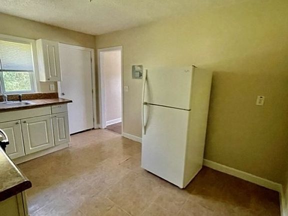 5th image of 1407 Fairmont St APT 2