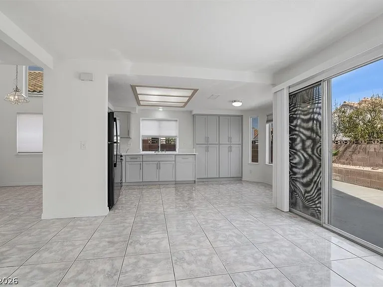 2408 Sage Pointe Cir — Photo 5