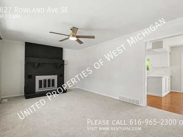 1827 Rowland Ave SE, Kentwood, MI 49546