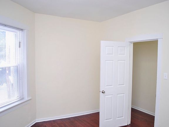 5th image of 3747 W Sunnyside Ave APT 1