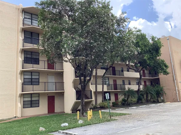 3450 Blue Lake Drive #103, Pompano Beach, FL 33064