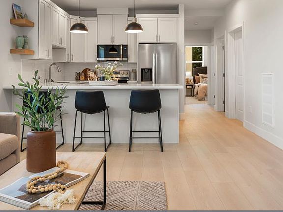 5th image of 287 Swenson Ct #Adu