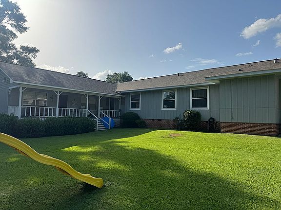 3rd image of 1902 Orchard Dr