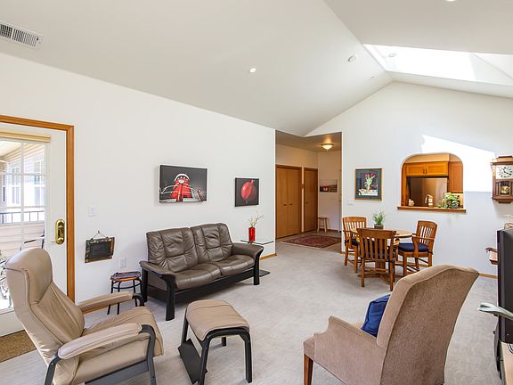 2nd image of 972 Golden Aspen Pl