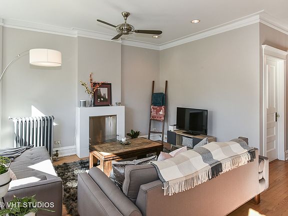 5th image of 708 W Cornelia Ave #3W