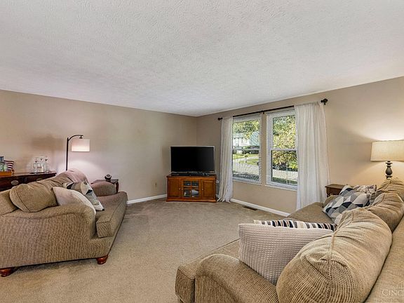 2nd image of 12050 Hazelhurst Ln