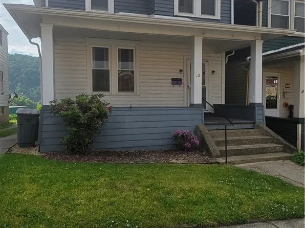 12 N 3rd St, Martins Ferry, OH 43935